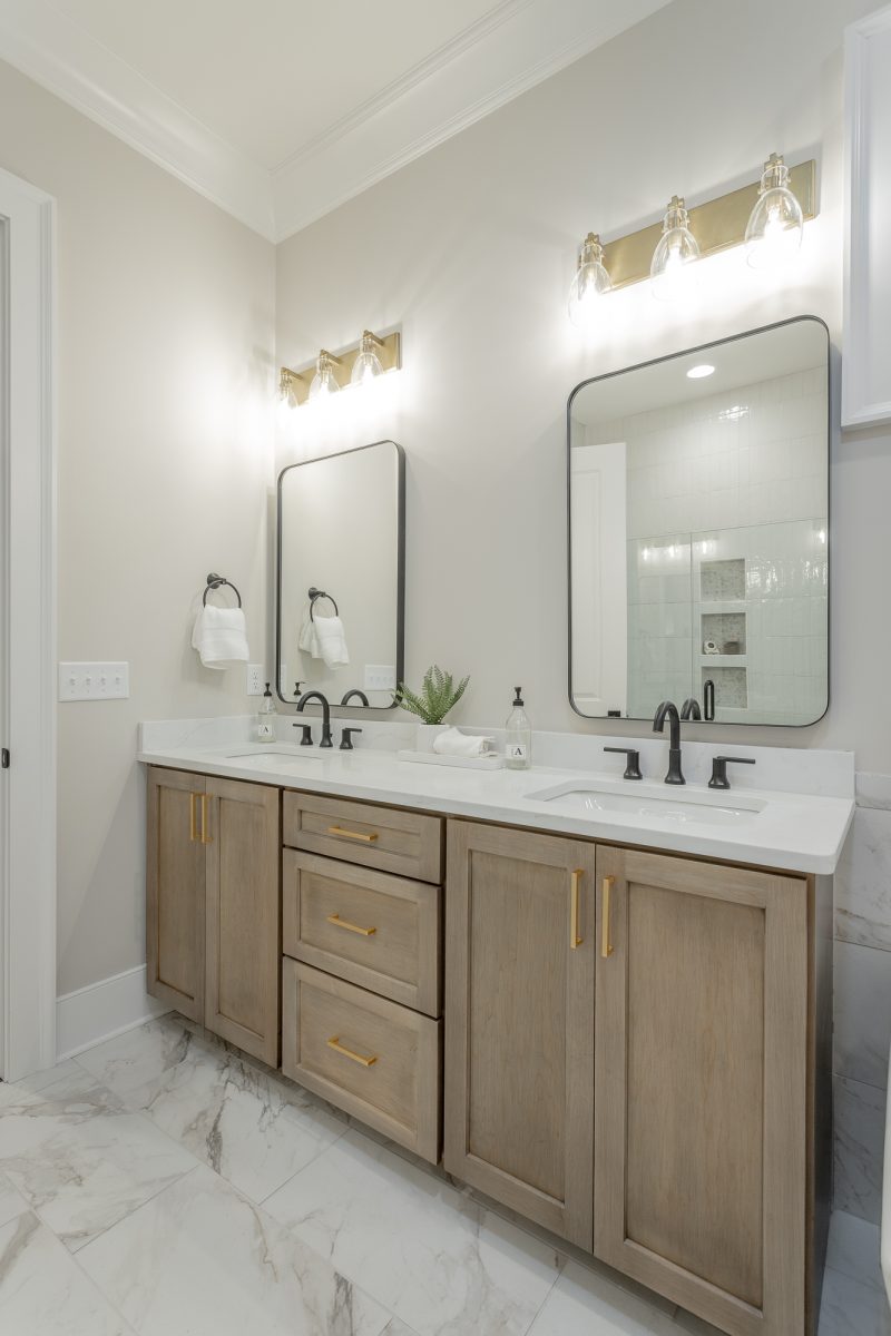 Winterbrook Primary Ensuite - 2 Story House Plans in TN