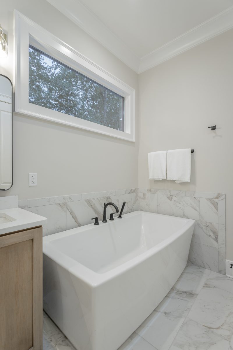 Winterbrook Primary Ensuite - 2 Story House Plans in TN